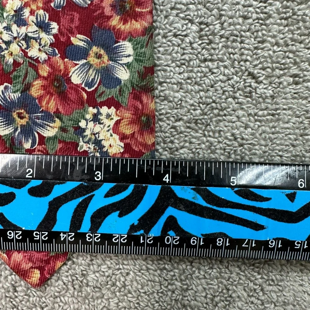 Brooks Brothers Mens Red Floral Cotton Necktie Made in USA Classic Width Tie